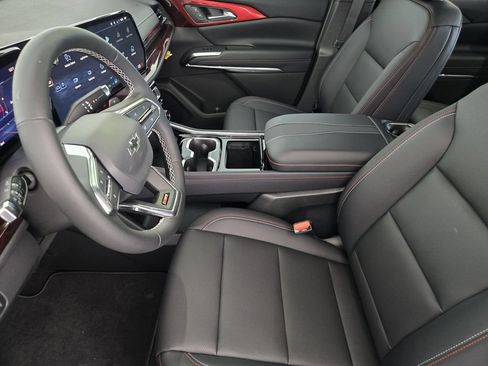New 2026 Chevrolet Traverse Z71 w/ Driver Confidence Package AWD/4WD image 15