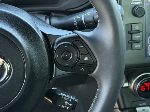 Used 2024 Toyota GR86 Premium image 15