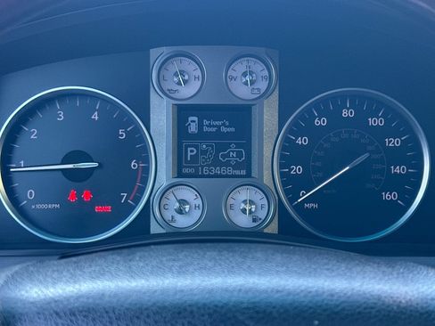 Used 2011 Lexus LX 570 4WD image 19