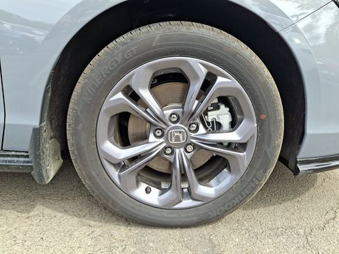 Used 2023 Honda Accord EX-L image 9