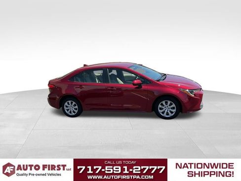 Used 2022 Toyota Corolla LE FWD image 3