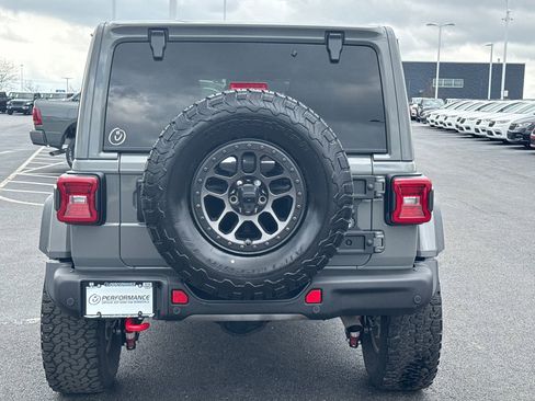 Used 2022 Jeep Wrangler Unlimited Rubicon w/ Xtreme Recon 35" Tire Package AWD/4WD image 4