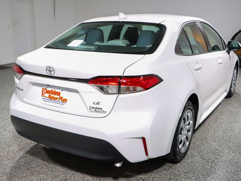 Used 2023 Toyota Corolla LE FWD image 7