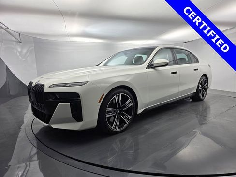 Certified 2024 BMW 760i xDrive w/ Premium Package 2 image 8