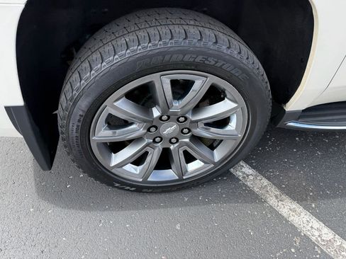 Used 2015 Chevrolet Suburban LTZ image 34