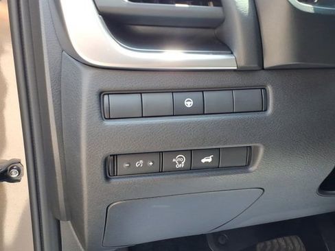 Certified 2025 Nissan Rogue SV w/ SV Premium Package AWD/4WD image 20