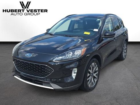 Used 2020 Ford Escape Titanium AWD/4WD image 2