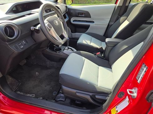 Used 2013 Toyota Prius C Three FWD image 20