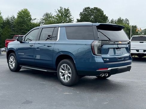 New 2025 Chevrolet Suburban Premier image 5