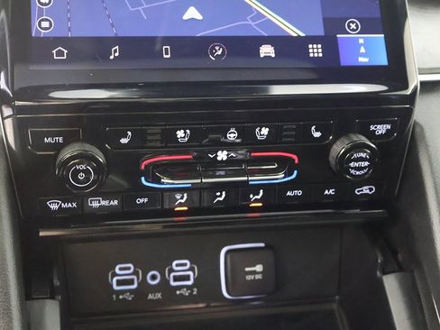 Used 2024 Jeep Grand Cherokee L Limited w/ Luxury Tech Group II image 52