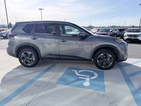 Certified 2024 Nissan Rogue SV image 5