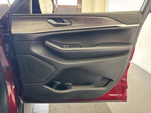 Used 2023 Jeep Grand Cherokee L Limited w/ Trailer Tow Group (B) image 59