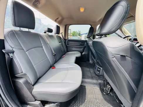 Used 2020 RAM 2500 Tradesman w/ Chrome Appearance Group image 21