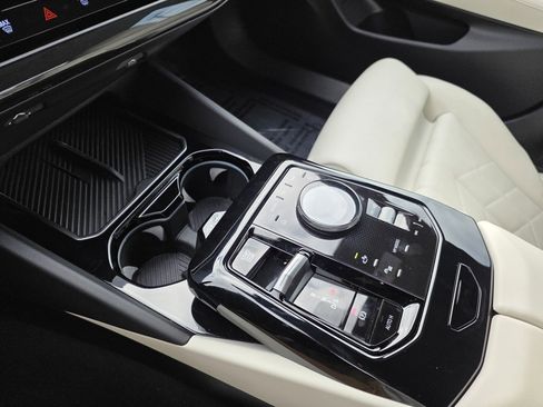 Used 2024 BMW 530i image 19