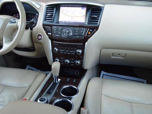 Used 2014 Nissan Pathfinder SL w/ SL Tech Package AWD/4WD image 22