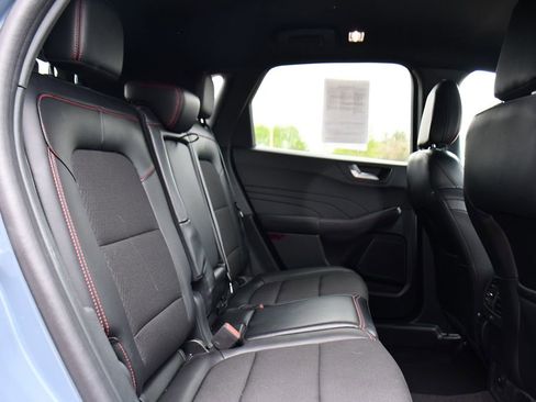 Used 2024 Ford Escape ST-Line w/ Tech Pack #1 AWD/4WD image 18