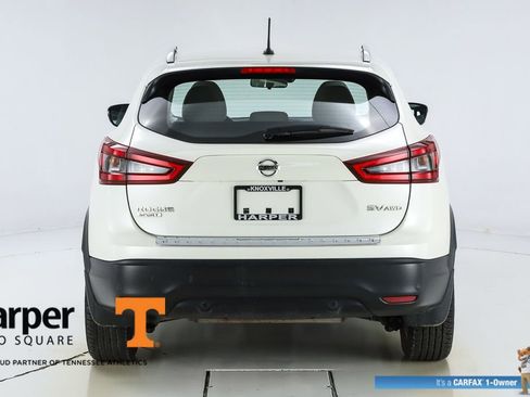 Used 2020 Nissan Rogue Sport SV w/ All-Weather Package AWD/4WD image 8