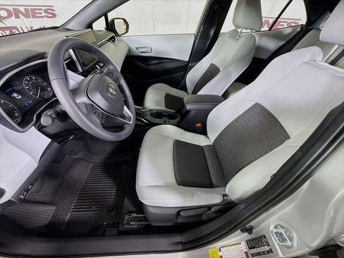 Certified 2025 Toyota Corolla SE FWD image 23