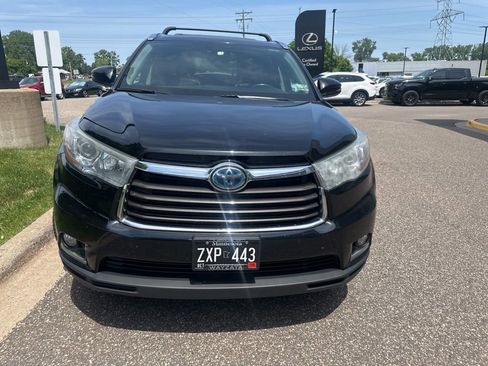 Used 2015 Toyota Highlander Limited Platinum AWD/4WD image 2
