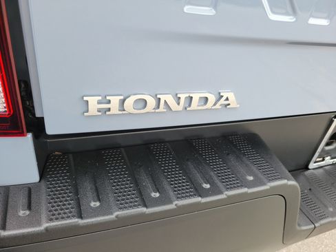 Used 2025 Honda Ridgeline RTL image 10