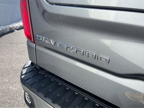 Used 2021 Chevrolet Silverado 1500 LTZ w/ LTZ Premium Package image 9