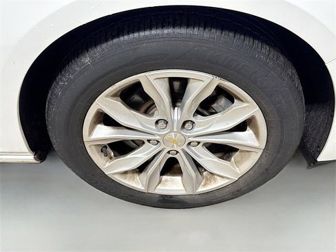 Used 2021 Chevrolet Malibu LT image 28