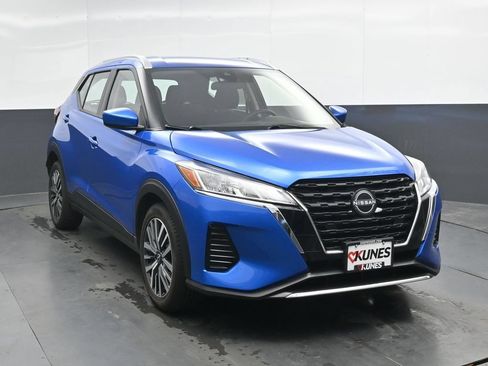 Used 2024 Nissan Kicks SV FWD image 4