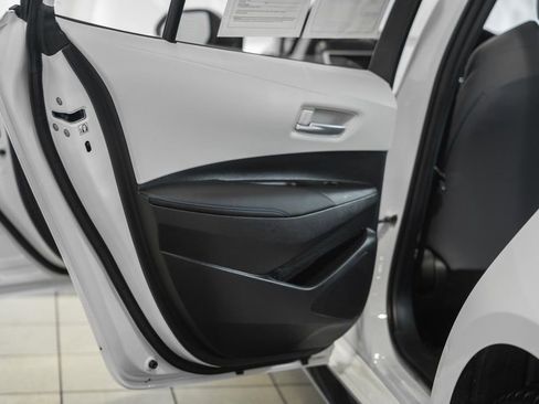 Used 2022 Toyota Corolla SE FWD image 29