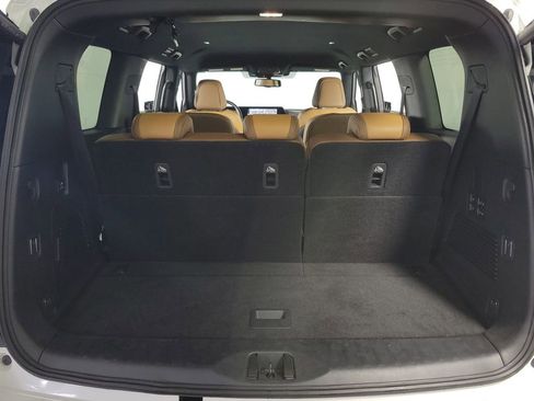 Used 2025 Nissan Armada SL w/ Captain's Chari Seat Package image 22