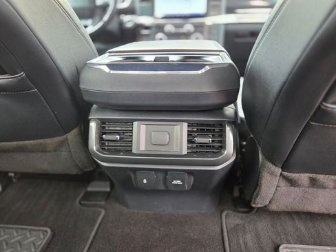 Used 2023 Ford F150 Lariat AWD/4WD image 12