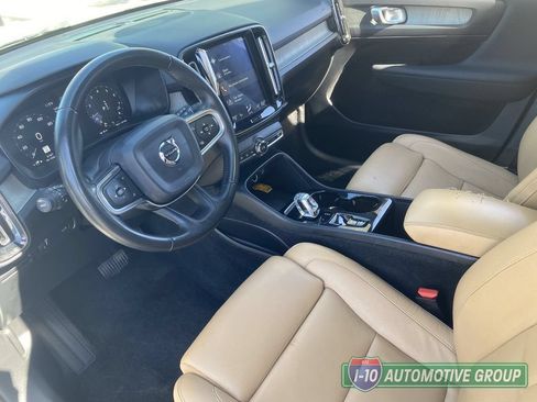 Used 2019 Volvo XC40 T4 Inscription FWD image 16