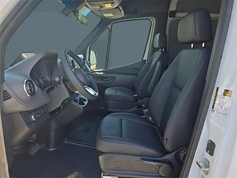New 2025 Mercedes-Benz Sprinter 2500 image 6
