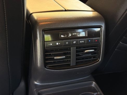 Used 2023 MAZDA CX-9 Touring image 19