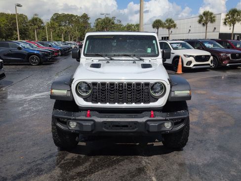 Used 2024 Jeep Wrangler Unlimited Rubicon w/ Technology Group AWD/4WD image 9