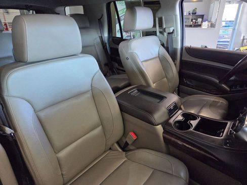 Used 2019 Chevrolet Tahoe LT w/ Luxury Package image 61