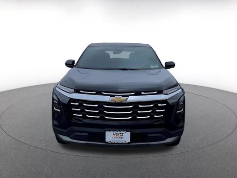 Used 2025 Chevrolet Equinox LT FWD image 4