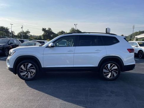 Certified 2026 Volkswagen Atlas SE w/ Panoramic Sunroof Package FWD image 4