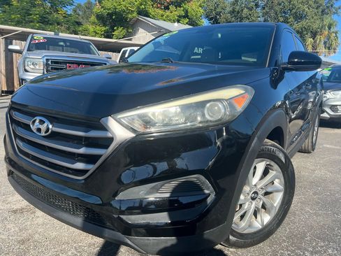 Used 2016 Hyundai Tucson SE image 1
