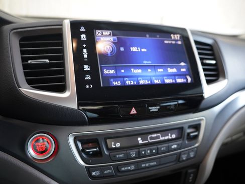 Used 2017 Honda Ridgeline RTL-T image 17