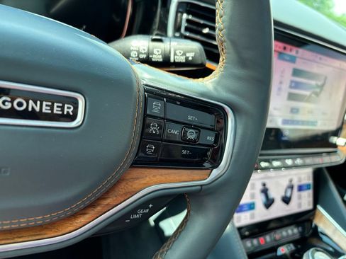 Used 2022 Jeep Grand Wagoneer Series II w/ Convenience Group III AWD/4WD image 41
