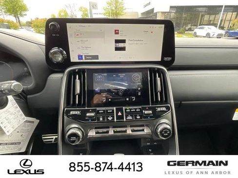 New 2026 Lexus LX 700h F Sport AWD/4WD image 18