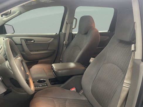 Used 2015 Chevrolet Traverse LS FWD image 9