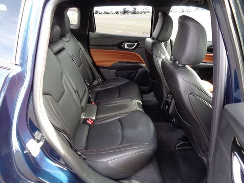 Certified 2024 Jeep Compass Limited image 12