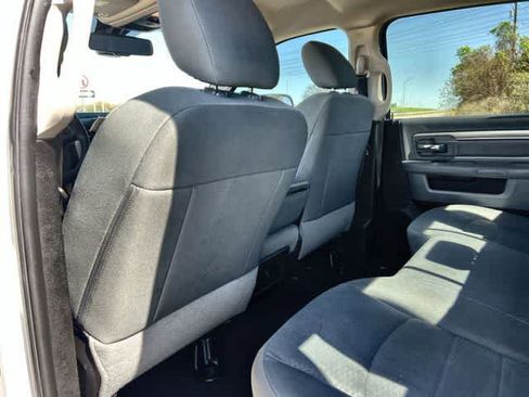 Used 2018 RAM 2500 SLT w/ Luxury Group image 13