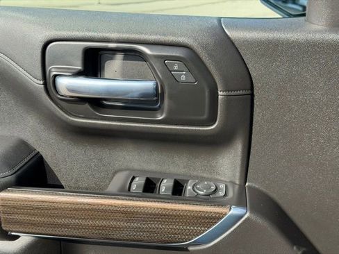 Used 2020 Chevrolet Silverado 1500 LT Trail Boss w/ Midnight Edition image 29