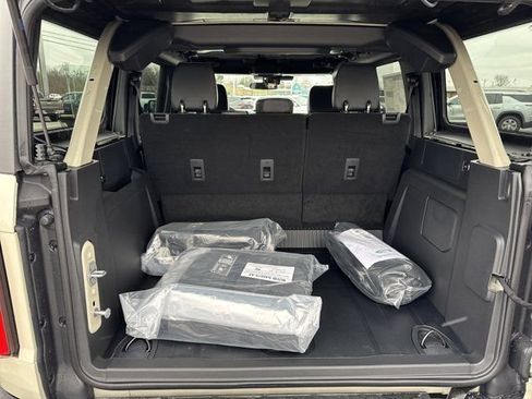 New 2025 Ford Bronco Badlands image 11