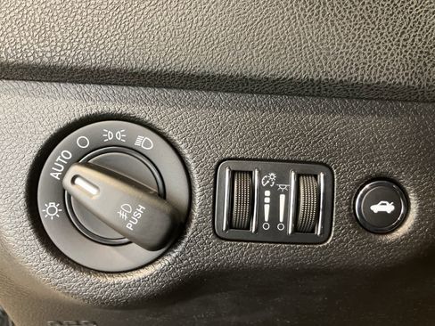 Used 2013 Dodge Charger SXT Plus image 16