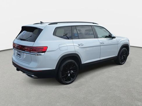 New 2026 Volkswagen Atlas SE FWD image 5