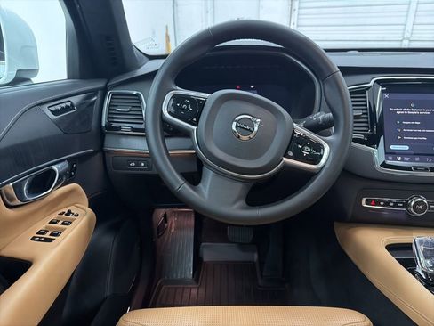 Used 2023 Volvo XC90 T8 Ultimate w/ Lounge Package AWD/4WD image 21