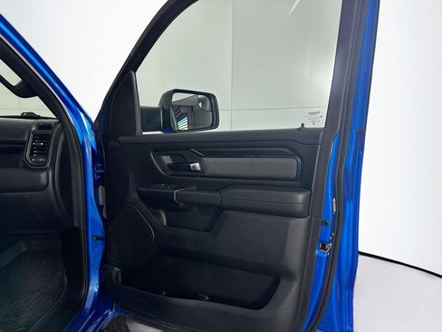 Used 2023 RAM 1500 Big Horn AWD/4WD image 31